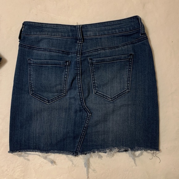 jean skirt - Picture 3 of 3